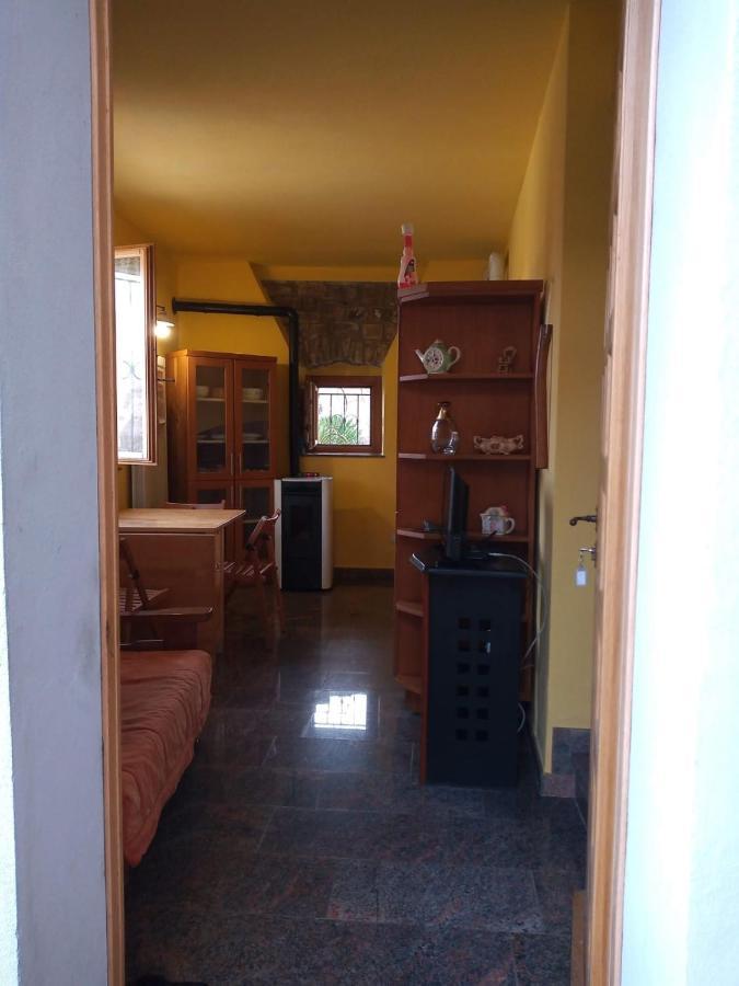 Apartamento Locazione Turistica La Ca Gialla Pontremoli Exterior foto